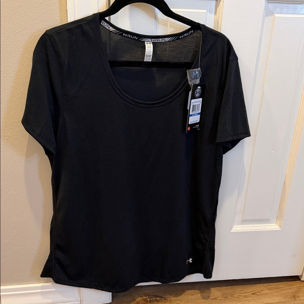 Under Armour Black Short Sleeve Women's Tee